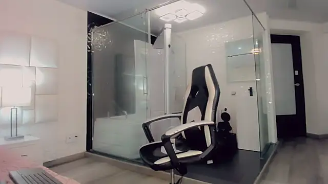 Snapshot of Gisele_fox chatting on 03.12.25 Gisele fox online show from 03.12.25