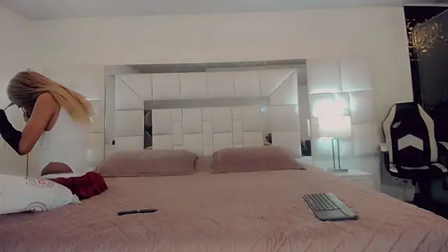 Snapshot of Gisele_fox chatting on 03.14.25 Gisele fox online show from 03.14.25