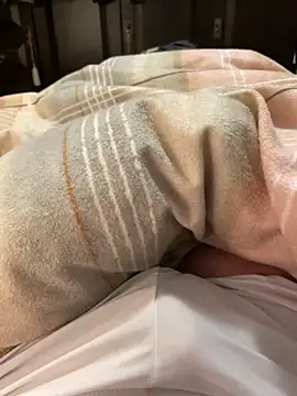 Snapshot of gamdschie49 chatting on 03.20.25 gamdschie49 online show from 03.20.25