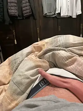 Snapshot of gamdschie49 chatting on 10.21.25 gamdschie49 online show from 10.21.25