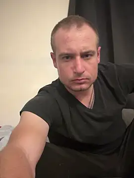 Snapshot of Golden_Alex chatting on 12.31.24 Golden Alex online show from 12.31.24