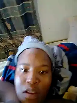 Snapshot of KMbesxxx chatting on 01.25.25 KMbesxxx online show from 01.25.25