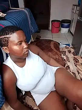 Snapshot of KMbesxxx chatting on 12.01.25 KMbesxxx online show from 12.01.25