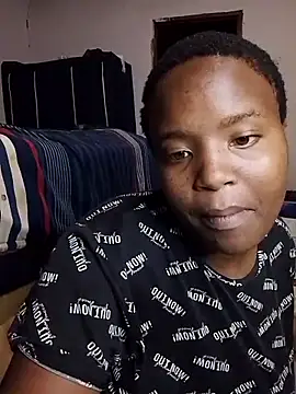 Snapshot of KMbesxxx chatting on 12.04.25 KMbesxxx online show from 12.04.25