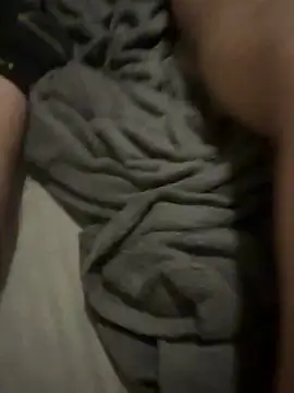 Snapshot of dragos211 chatting on 12.17.25 dragos211 online show from 12.17.25