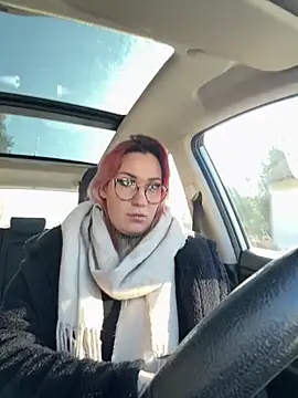 Snapshot of Mia-Fuchs chatting on 03.05.25 Mia-Fuchs online show from 03.05.25