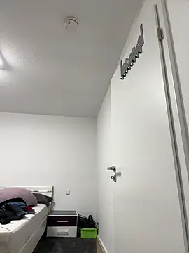 Snapshot of Mia-Fuchs chatting on 03.11.25 Mia-Fuchs online show from 03.11.25