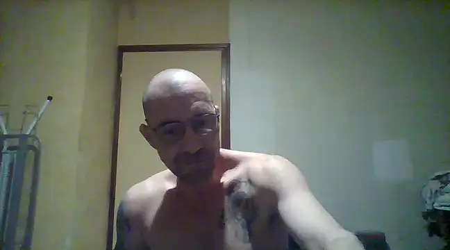 Snapshot of javierpasteur69 chatting on 02.13.25 javierpasteur69 online show from 02.13.25