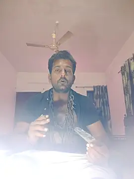 Snapshot of MAGNETICDADDY8 chatting on 11.02.25 MAGNETICDADDY8 online show from 11.02.25