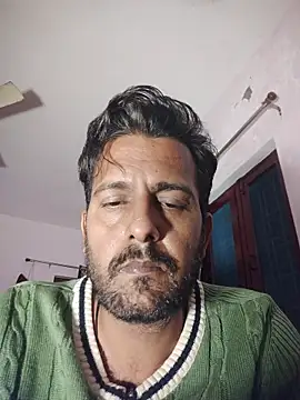 Snapshot of MAGNETICDADDY8 chatting on 11.10.25 MAGNETICDADDY8 online show from 11.10.25