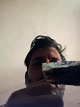 Snapshot of MAGNETICDADDY8 chatting on 11.24.25 MAGNETICDADDY8 online show from 11.24.25