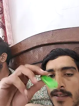 Snapshot of MAGNETICDADDY8 chatting on 11.24.25 MAGNETICDADDY8 online show from 11.24.25