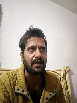 Snapshot of MAGNETICDADDY8 chatting on 11.26.25 MAGNETICDADDY8 online show from 11.26.25