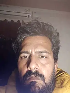 Snapshot of MAGNETICDADDY8 chatting on 12.14.25 MAGNETICDADDY8 online show from 12.14.25