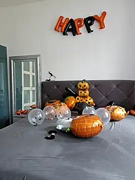 SexyJoanne online show from 10.24.25