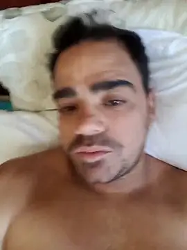 Snapshot of manterei2 chatting on 11.19.25 manterei2 online show from 11.19.25