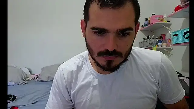 Snapshot of camillebr chatting on 01.21.25 camillebr online show from 01.21.25