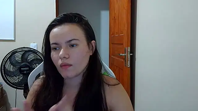 Snapshot of camillebr chatting on 02.20.25 camillebr online show from 02.20.25