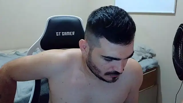 Snapshot of camillebr chatting on 03.21.25 camillebr online show from 03.21.25