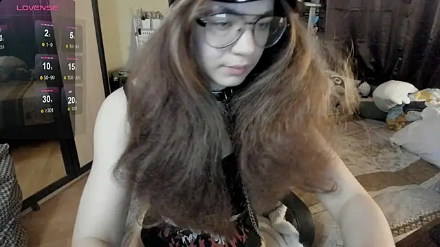 Snapshot of alexiamaleax chatting on 12.22.25 alexiamaleax online show from 12.22.25