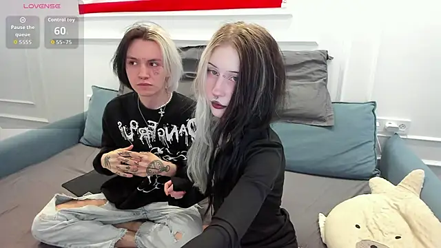 VeryRare TwinS online show from 04.18.26