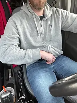 Snapshot of coreyl9718 chatting on 02.08.25 coreyl9718 online show from 02.08.25