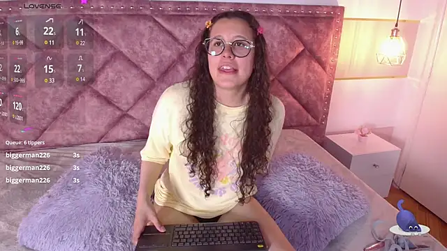 Snapshot of Charlotte__Miller chatting on 01.22.25 Charlotte Miller online show from 01.22.25