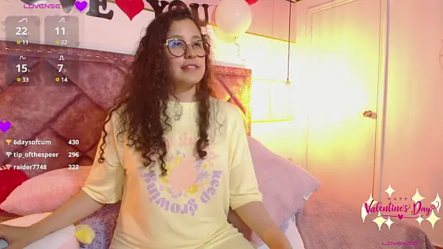 Snapshot of Charlotte__Miller chatting on 02.16.25 Charlotte Miller online show from 02.16.25