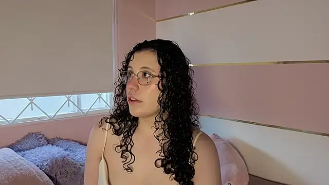 Snapshot of Charlotte__Miller chatting on 10.01.25 Charlotte Miller online show from 10.01.25