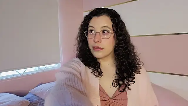 Snapshot of Charlotte__Miller chatting on 10.19.25 Charlotte Miller online show from 10.19.25