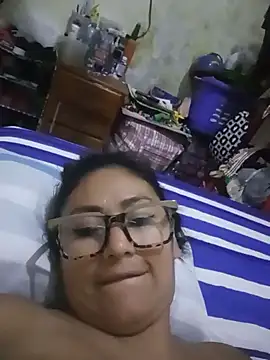 Snapshot of acuarela chatting on 01.13.25 acuarela online show from 01.13.25