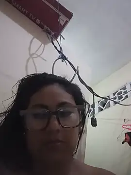 Snapshot of acuarela chatting on 01.18.25 acuarela online show from 01.18.25