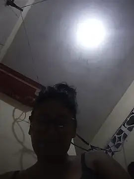 Snapshot of acuarela chatting on 01.21.25 acuarela online show from 01.21.25