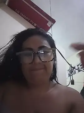 Snapshot of acuarela chatting on 01.28.25 acuarela online show from 01.28.25