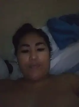 Snapshot of acuarela chatting on 01.28.25 acuarela online show from 01.28.25