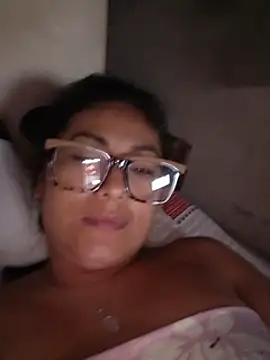 Snapshot of acuarela chatting on 02.13.25 acuarela online show from 02.13.25