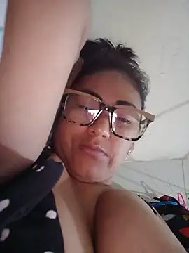 Snapshot of acuarela chatting on 03.18.25 acuarela online show from 03.18.25