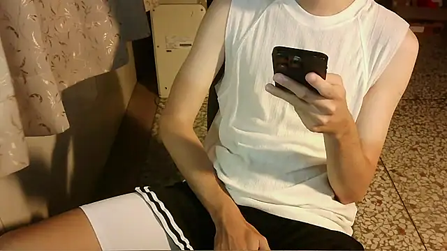 Snapshot of KYU890428 chatting on 07.12.26 KYU890428 online show from 07.12.26