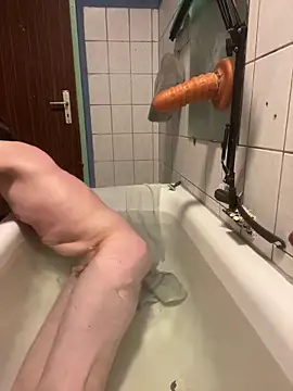 Snapshot of Bigblackdildo06 chatting on 04.01.26 Bigblackdildo06 online show from 04.01.26