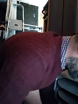 Snapshot of Patrickhound chatting on 02.06.26 Patrickhound online show from 02.06.26