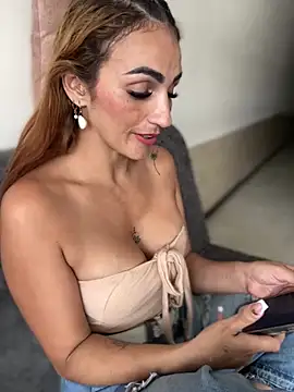 Snapshot of Samantha_bigboobs chatting on 03.01.25 Samantha bigboobs online show from 03.01.25