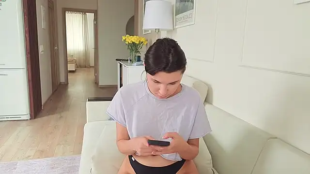 KristineEsme online show from 04.28.26