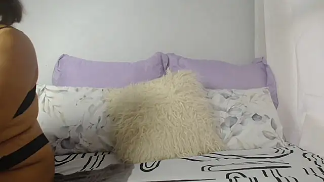 Snapshot of sexytinashe21 chatting on 01.28.25 sexytinashe21 online show from 01.28.25