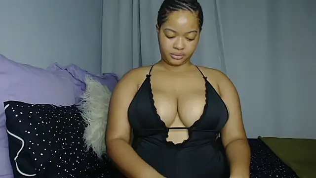 Snapshot of sexytinashe21 chatting on 03.03.25 sexytinashe21 online show from 03.03.25