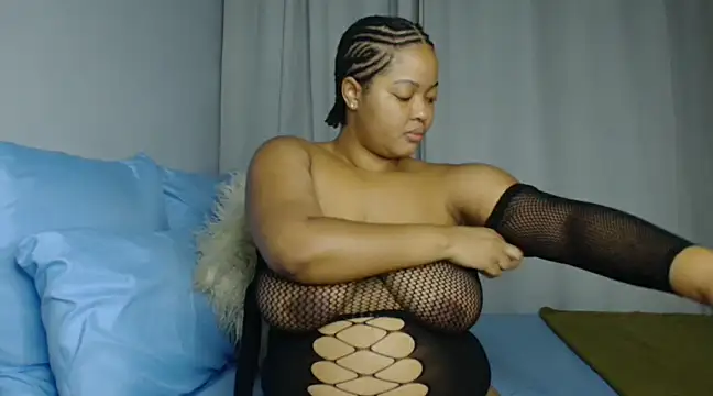 Snapshot of sexytinashe21 chatting on 03.14.25 sexytinashe21 online show from 03.14.25