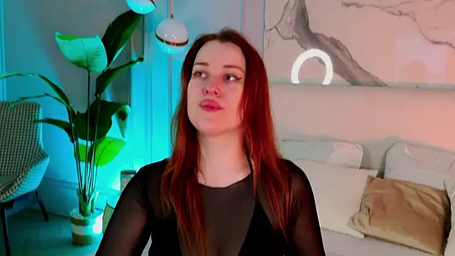 Snapshot of EllieGarson chatting on 02.04.26 EllieGarson online show from 02.04.26