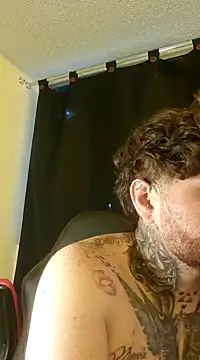 Snapshot of Ragnar_Larssen chatting on 01.16.25 Ragnar Larssen online show from 01.16.25