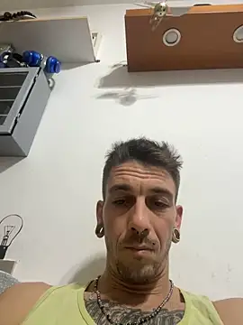 Snapshot of Cescotek89 chatting on 01.04.25 Cescotek89 online show from 01.04.25