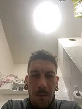 Snapshot of Cescotek89 chatting on 01.09.25 Cescotek89 online show from 01.09.25