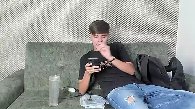 Snapshot of jhoseth_sexxx18 chatting on 03.13.25 jhoseth sexxx18 online show from 03.13.25